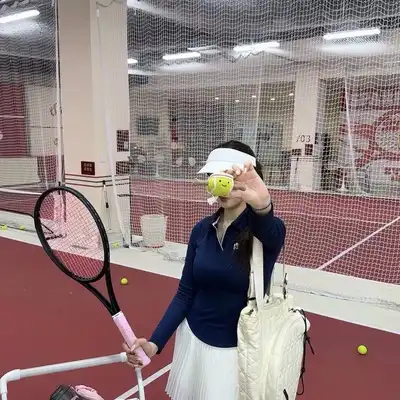 邹成彤